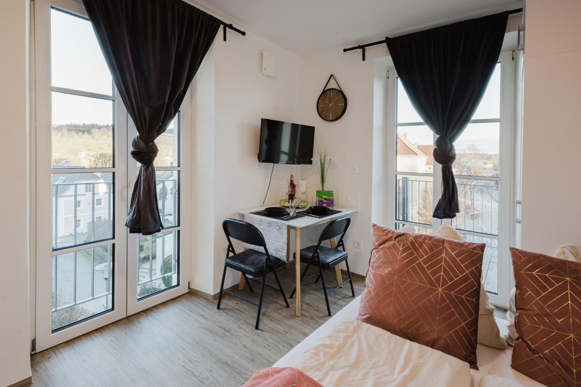 24-7 Living Room Passau - Cozy - Balcony - Kitchen Tiefenbach  Bagian luar foto